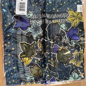 NWT Vera Bradley scarf